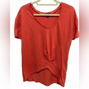 J. W. Styles - T-shirt - hi / low hem- front “knot” for shape - size Large